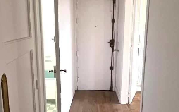 Appartement à vendre    3 pièces • 54,70 m2 Saint-Mandé