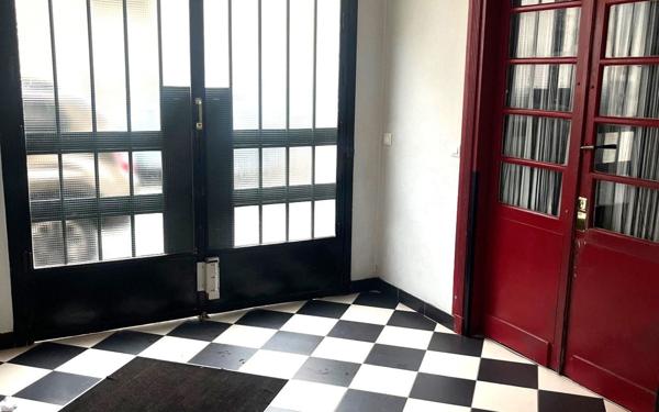 Appartement à vendre    3 pièces • 54,70 m2 Saint-Mandé