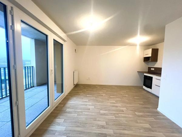 Location Appartement 2 pièces 40 m2 à Châteaubourg