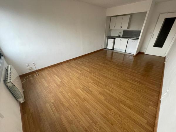 A LOUER : T1 à LILLE • rue du Général de Wett - CHU - LILLE SUD • 559 € CC • Réf. 787-001