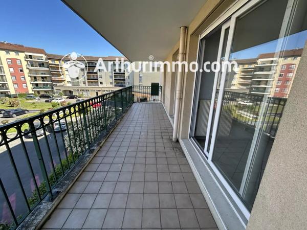 Vente Appartement 3 pièces 66 m2 à Décines-Charpieu