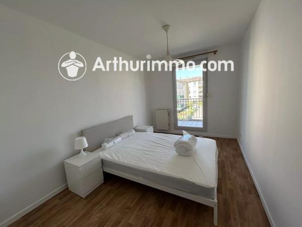 Vente Appartement 3 pièces 66 m2 à Décines-Charpieu