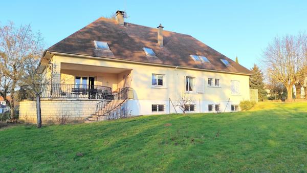 Maison 8 pièces à vendre Châtellerault - 86100 / Réf: 11706