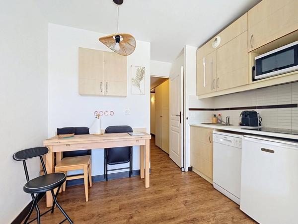 Vente                                                      Appartement
                        
                     2 pièces                      27 m2                     à Cannes