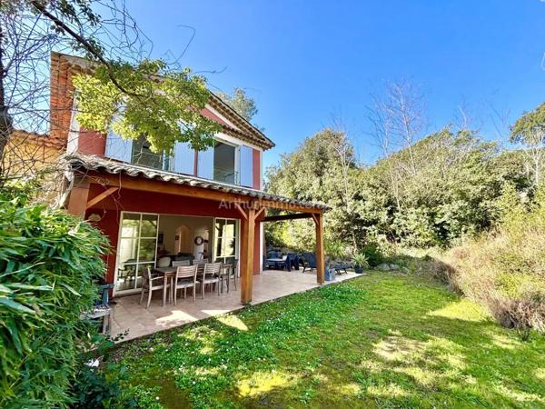 Vente Maison 5 pièces 110 m2 à Grimaud