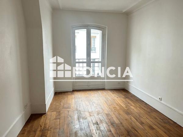 Location Appartement 3 pièces 44.01 m² - 90 RUE DU MONT-CENIS Paris 75018