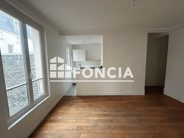 Location Appartement 3 pièces 44.01 m² - 90 RUE DU MONT-CENIS Paris 75018