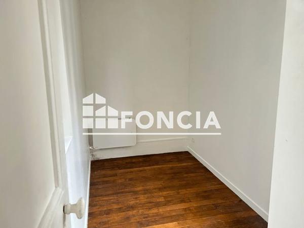 Location Appartement 3 pièces 44.01 m² - 90 RUE DU MONT-CENIS Paris 75018