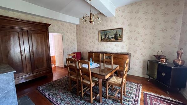 Charmante maison avec dépendances idéale bricoleur