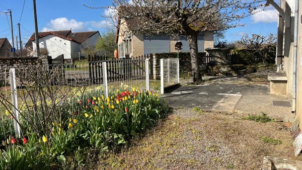 Charmante maison avec dépendances idéale bricoleur