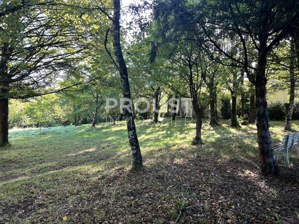 Secteur Saint Liguaire Terrain constructible de 1440 m²