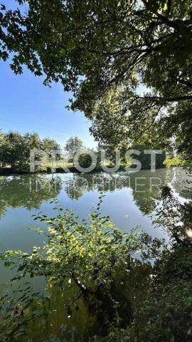 Secteur Saint Liguaire Terrain constructible de 1440 m²