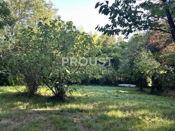 Secteur Saint Liguaire Terrain constructible de 1440 m²