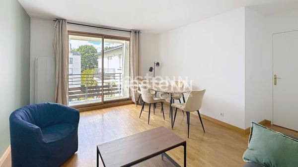 A louer : Appartement  3 pièces meublé de  63 m² avec balcon et parking s/sol