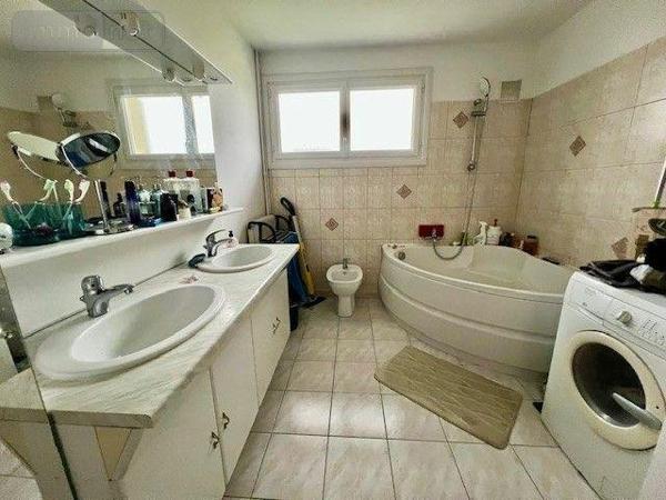 Maison à vendre à Cormontreuil dans la Marne (51350), ref : 51095/155