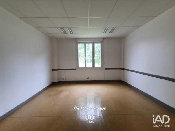 Location bureaux 400 m² Soulom