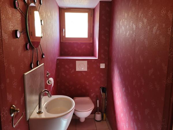 Maison de charme, rénovée, au calme.