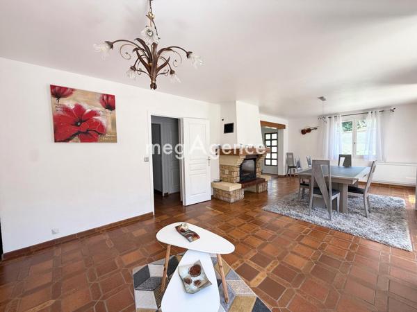 Maison à PERDREAUVILLE, 78200 - 6 pièces 141m²