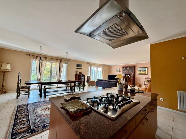 Lodève (34700) EXCLUSIVITÉ – LODÈVE – VILLA CONTEMPORAINE PLEIN SUD 154,28 m² + PISCINE + TERRAIN CLOS ET ARBORÉ 9 400 m² CON