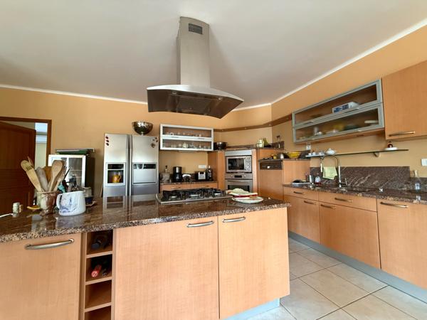 Lodève (34700) EXCLUSIVITÉ – LODÈVE – VILLA CONTEMPORAINE PLEIN SUD 154,28 m² + PISCINE + TERRAIN CLOS ET ARBORÉ 9 400 m² CON