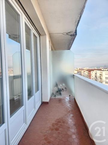 Appartement F4 à vendre  4 pièces - 84,60 m2 ST FONS - 69