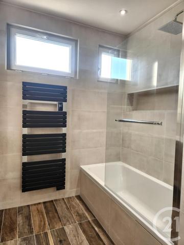 Appartement F4 à vendre  4 pièces - 84,60 m2 ST FONS - 69