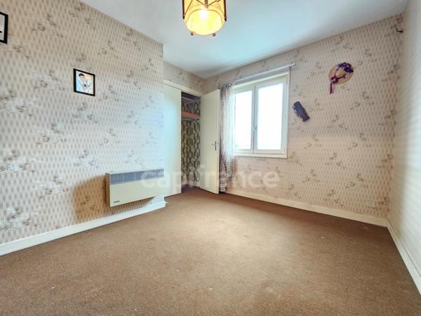 Maison à vendre 4 pièces 3 CHAMBRES AVEC GARAGES ET JARDIN PANISSIERES (42)
