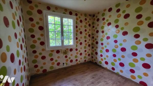 Dans un quartier résidentiel, pavillon sur 1420 m²