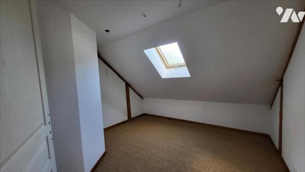 Dans un quartier résidentiel, pavillon sur 1420 m²