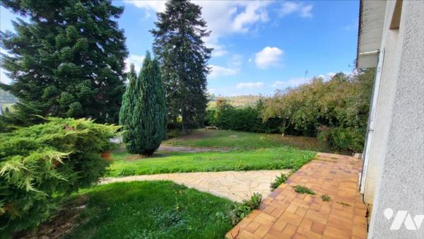 Dans un quartier résidentiel, pavillon sur 1420 m²