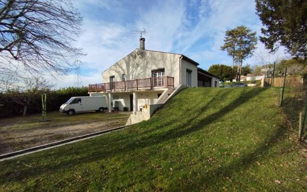 Maison à vendre    5 pièces • 173 m2 Saintes