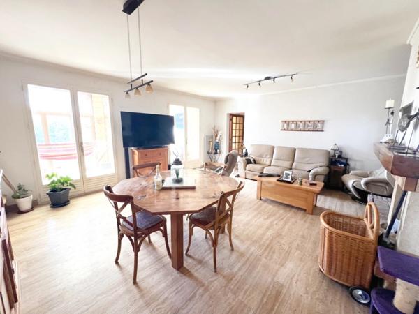 À vendre Villa d’Exception à Reillanne (04110) – 120 m², 5 Pièces, 4 Chambres, Piscine 10x5, Terrain Clos 9 000 m², Calme Absolu en Provence