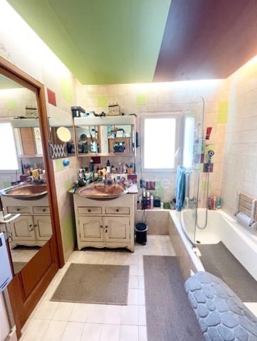 À vendre Villa d’Exception à Reillanne (04110) – 120 m², 5 Pièces, 4 Chambres, Piscine 10x5, Terrain Clos 9 000 m², Calme Absolu en Provence