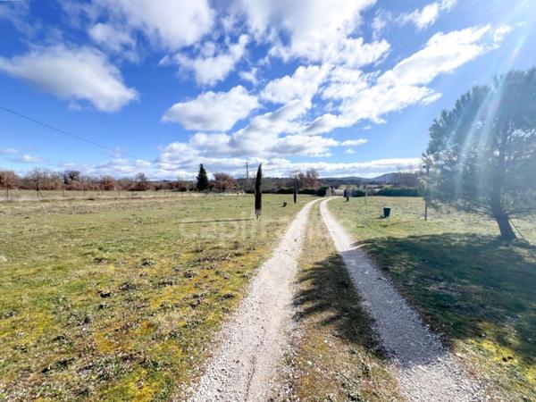 À vendre Villa d’Exception à Reillanne (04110) – 120 m², 5 Pièces, 4 Chambres, Piscine 10x5, Terrain Clos 9 000 m², Calme Absolu en Provence