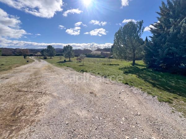 À vendre Villa d’Exception à Reillanne (04110) – 120 m², 5 Pièces, 4 Chambres, Piscine 10x5, Terrain Clos 9 000 m², Calme Absolu en Provence