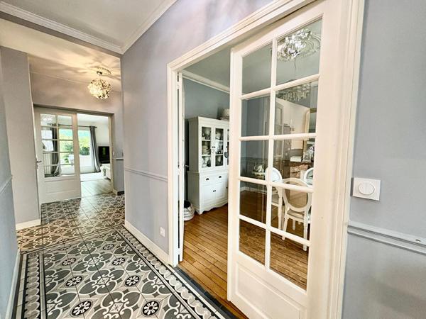 Maison Verrieres Le Buisson 8 pièce(s) 180.60 m2