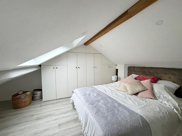 Maison Verrieres Le Buisson 8 pièce(s) 180.60 m2