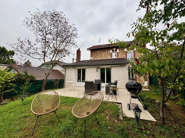 Maison Verrieres Le Buisson 8 pièce(s) 180.60 m2