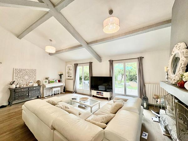 Maison Verrieres Le Buisson 8 pièce(s) 180.60 m2