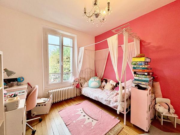 Maison Verrieres Le Buisson 8 pièce(s) 180.60 m2