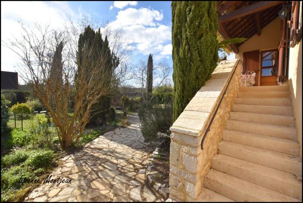 MAISON à Cazals, 125 m² habitables, 3 chambres, garage, jardins