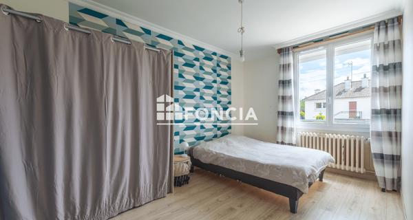 À vendre Maison 5 pièces 102 m² - Laval 53000