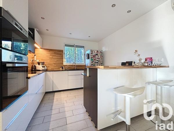 Maison à vendre 4 pièces 95 m² Saint-Mitre-les-Remparts