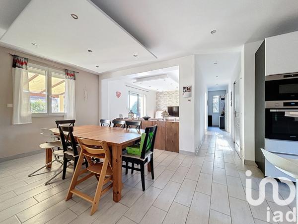 Maison à vendre 4 pièces 95 m² Saint-Mitre-les-Remparts