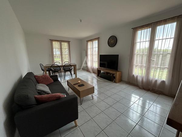 Maison de plein pied - 3 chambres - jardin - Réaux Sur Trèfle