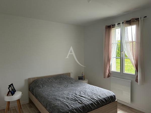 Maison de plein pied - 3 chambres - jardin - Réaux Sur Trèfle