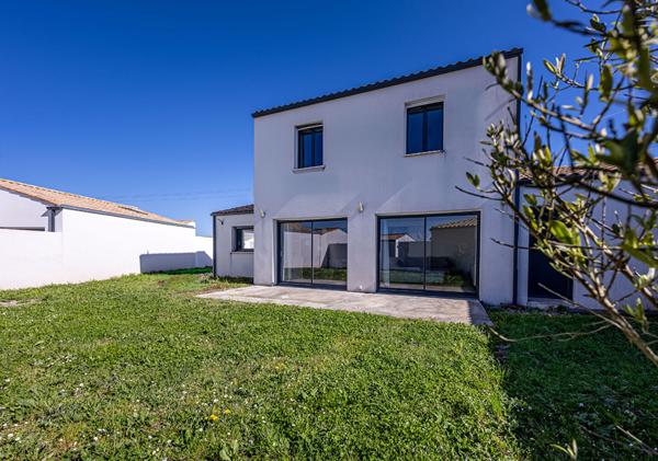 MAISON RECENTE 4 CHAMBRES JARDIN GARAGE