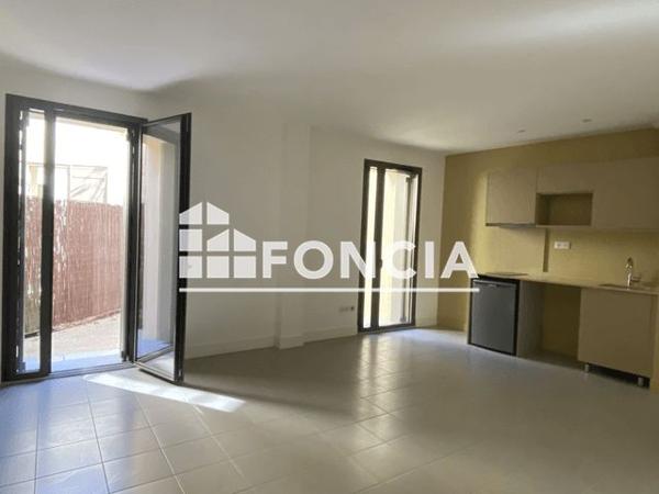 Location Studio 31.1 m² - 12 TER RUE DU ROI RENE Avignon 84000