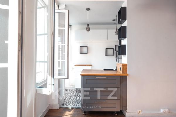 Élégant 3 pièces traversant avec parquet chêne massif – Adresse d’exception