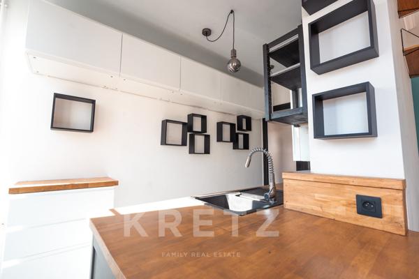 Élégant 3 pièces traversant avec parquet chêne massif – Adresse d’exception